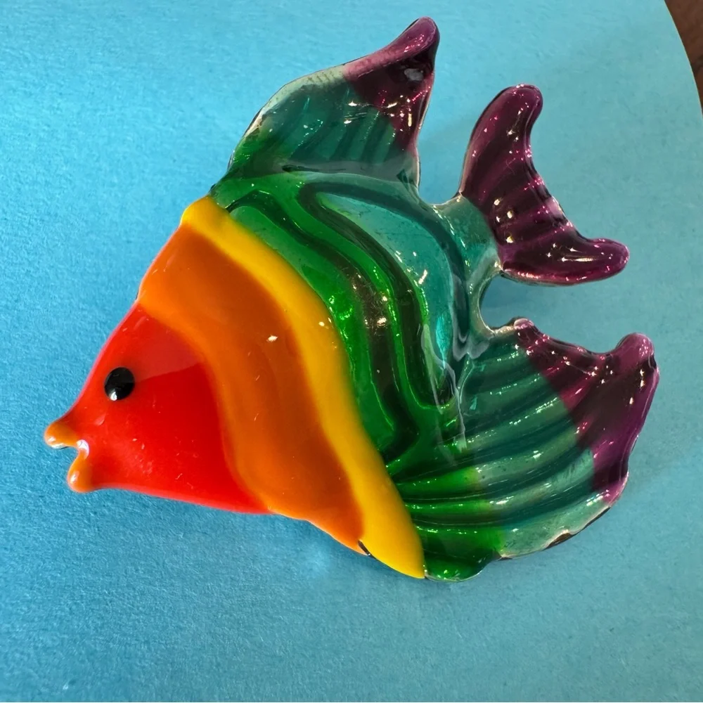 Vintage MJ Signed Tropical Rainbow Fish Enamel Brooch Pin Pendant Jewelry - Picture 2 of 4